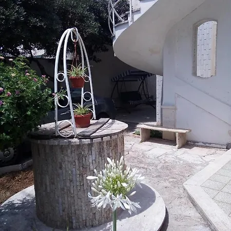 Generosa Villa Torre Lapillo